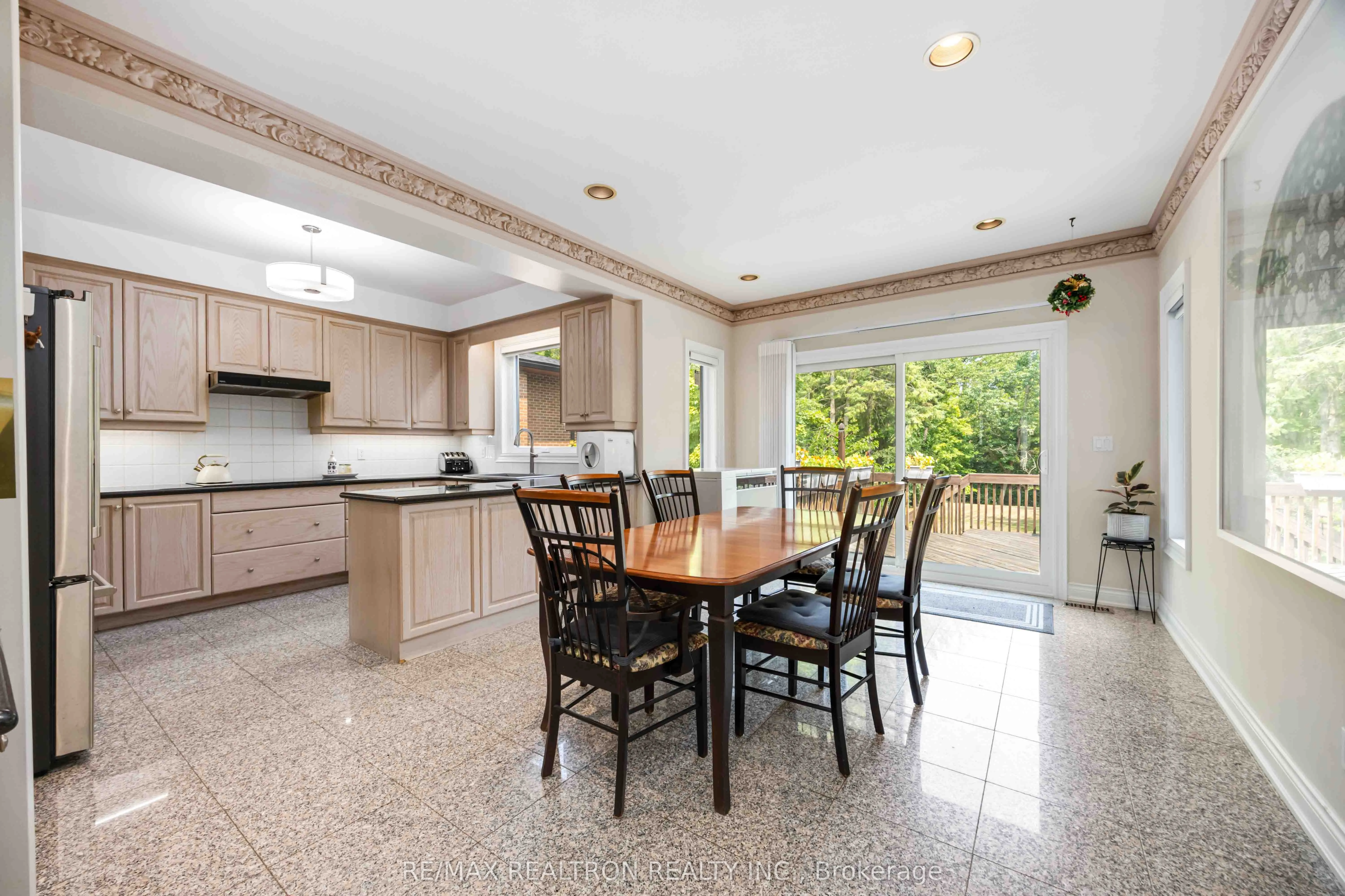 77 Sprucewood Drive