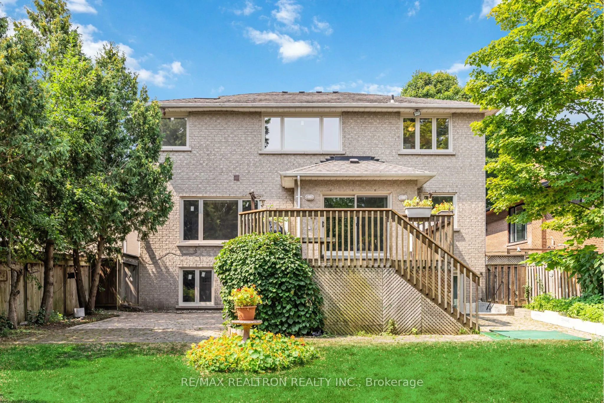 77 Sprucewood Drive