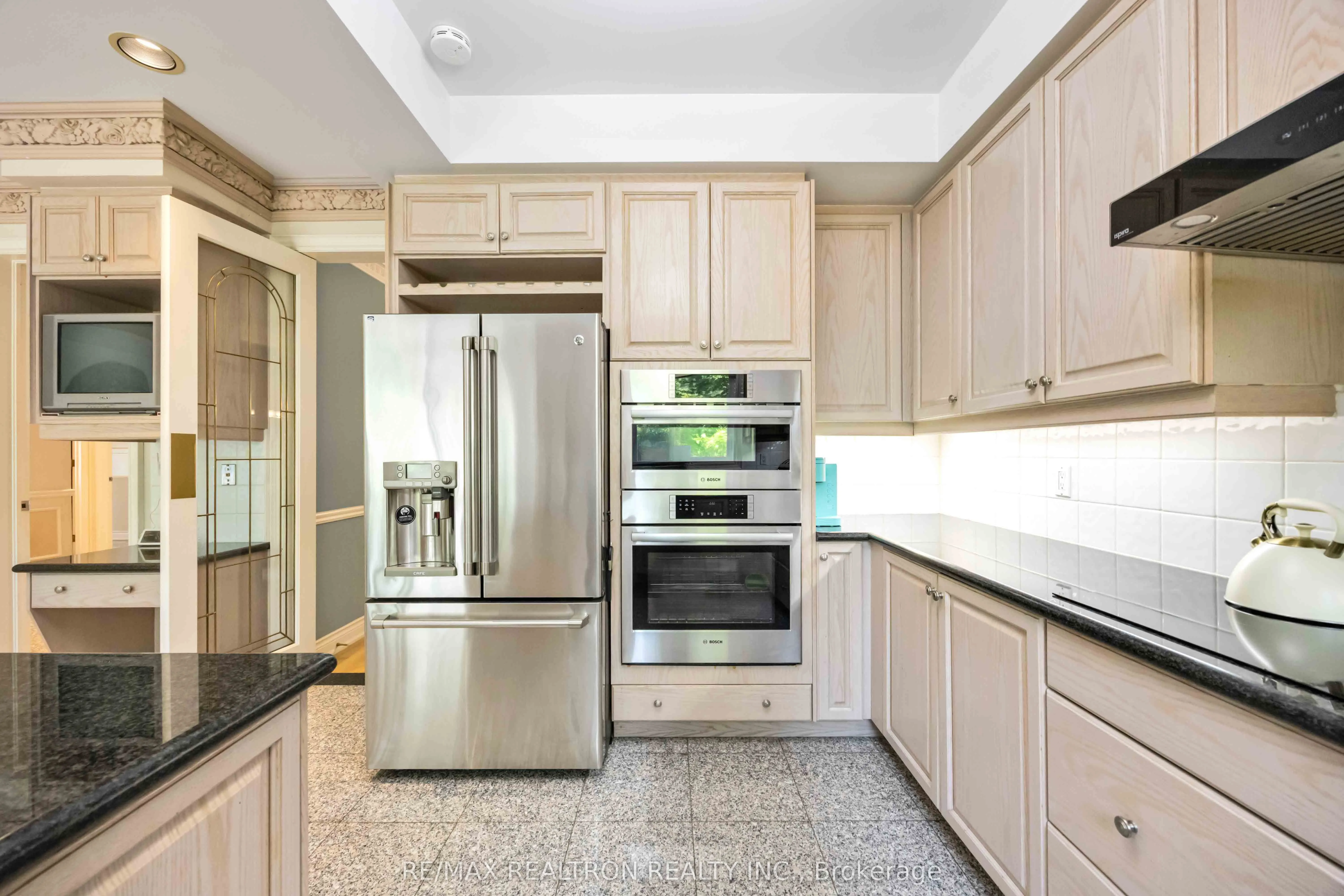 77 Sprucewood Drive