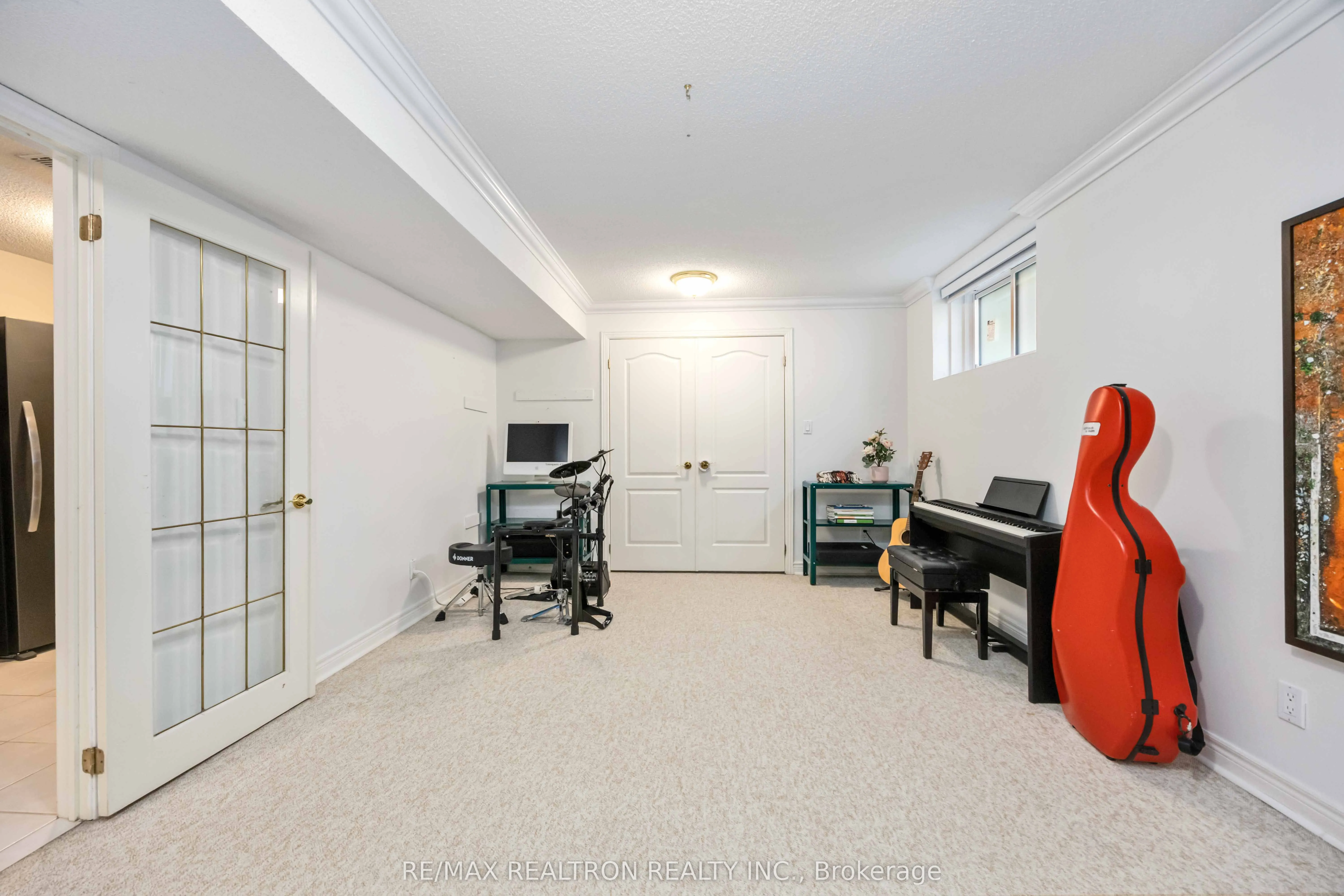77 Sprucewood Drive