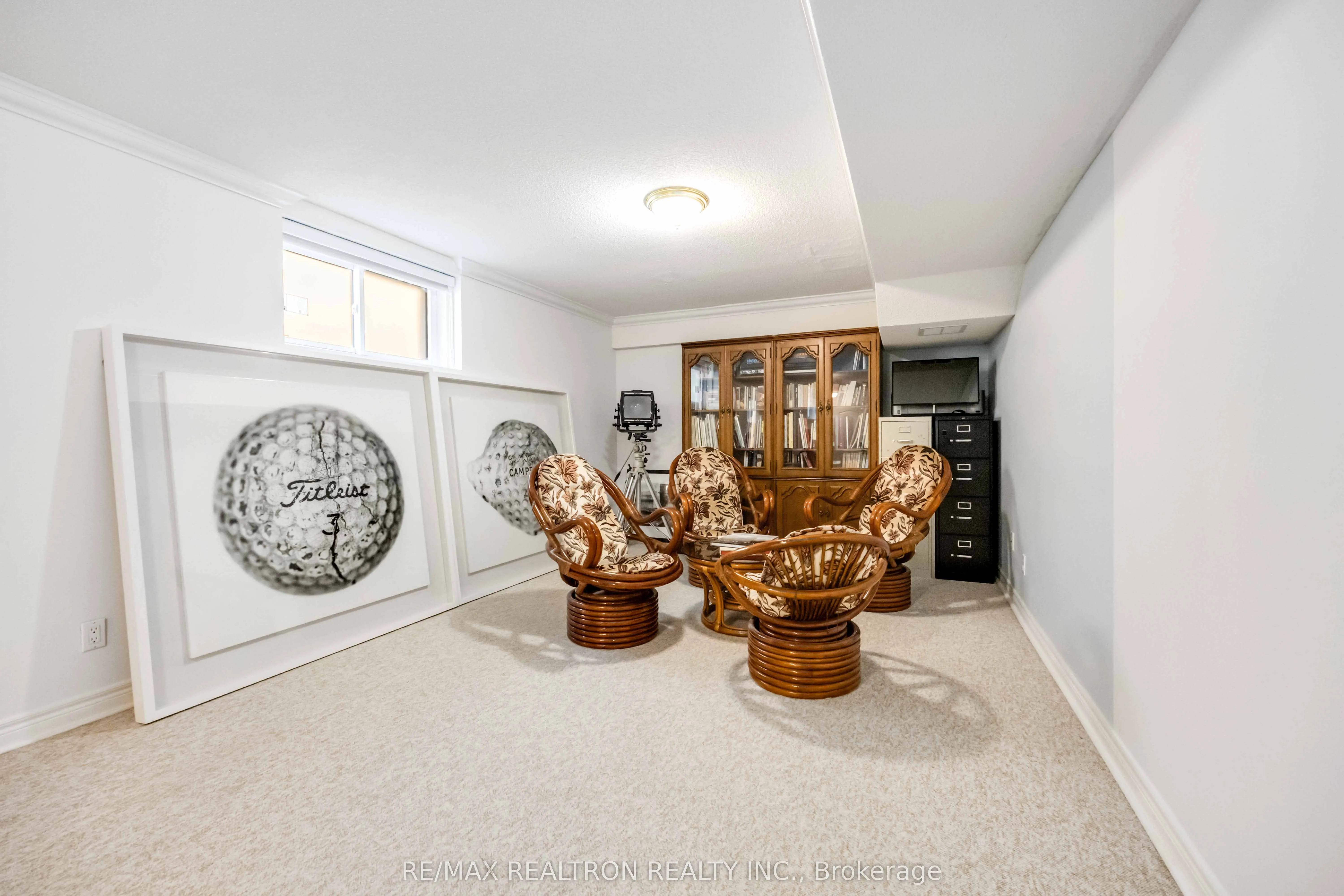 77 Sprucewood Drive