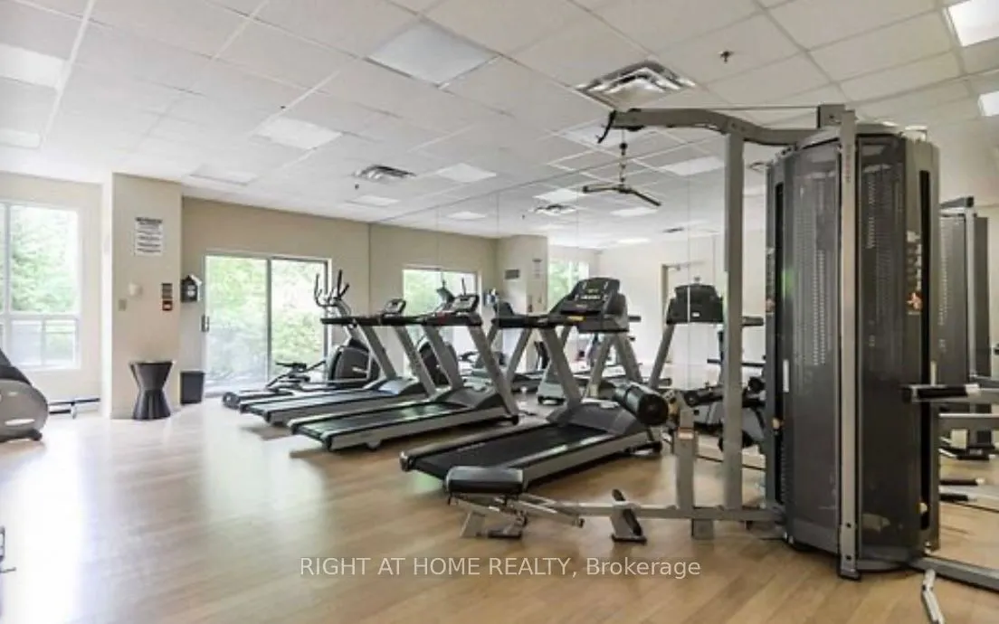 8 Maison Parc Court, #118