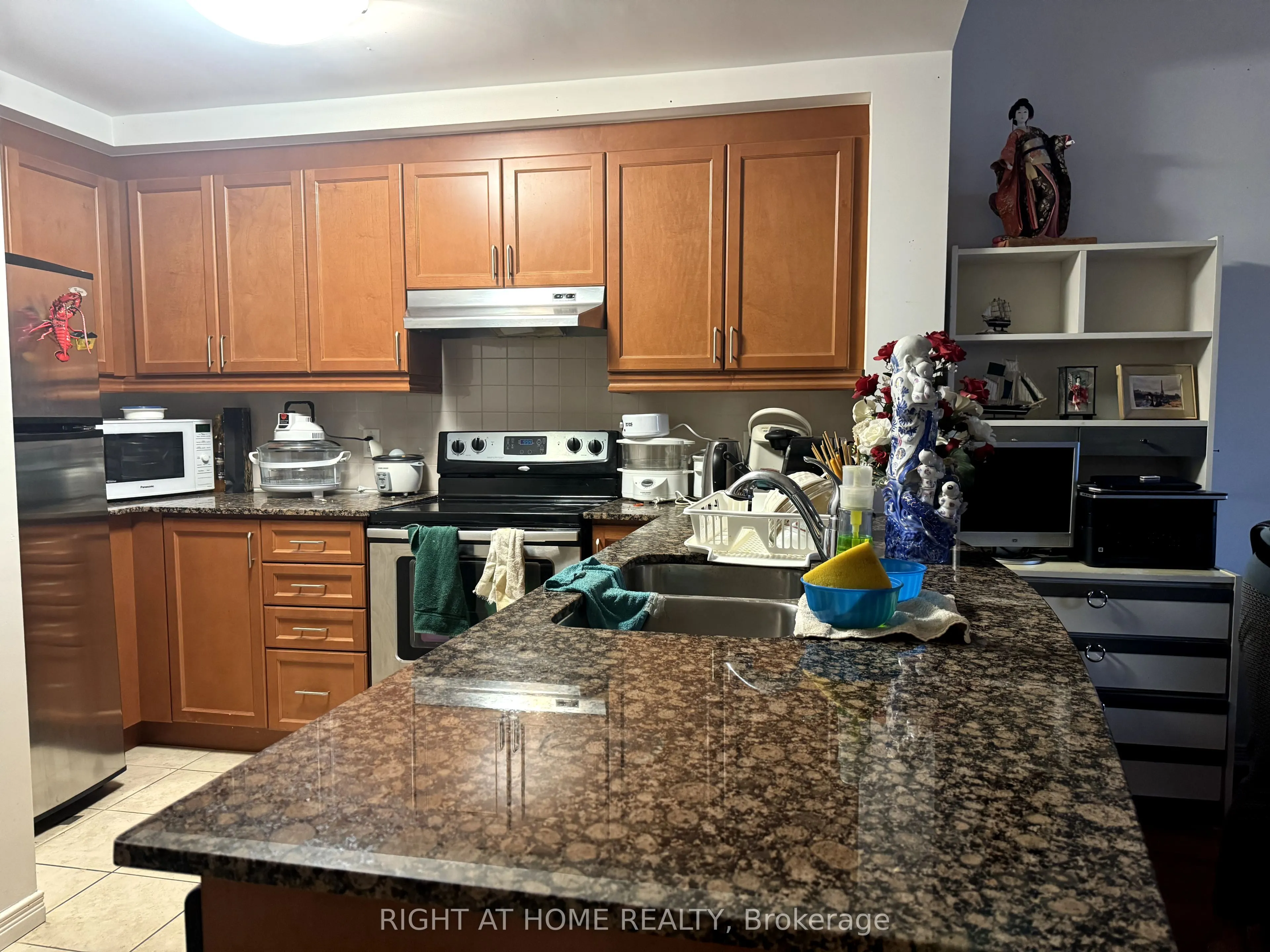 8 Maison Parc Court, #118
