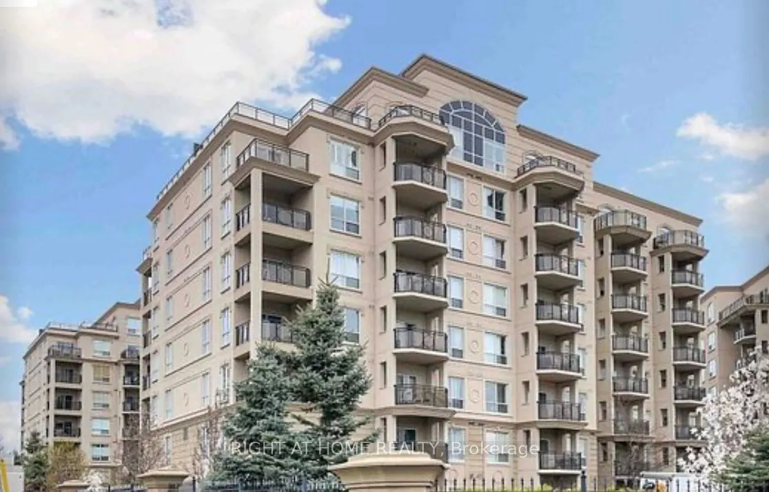 8 Maison Parc Court, #118