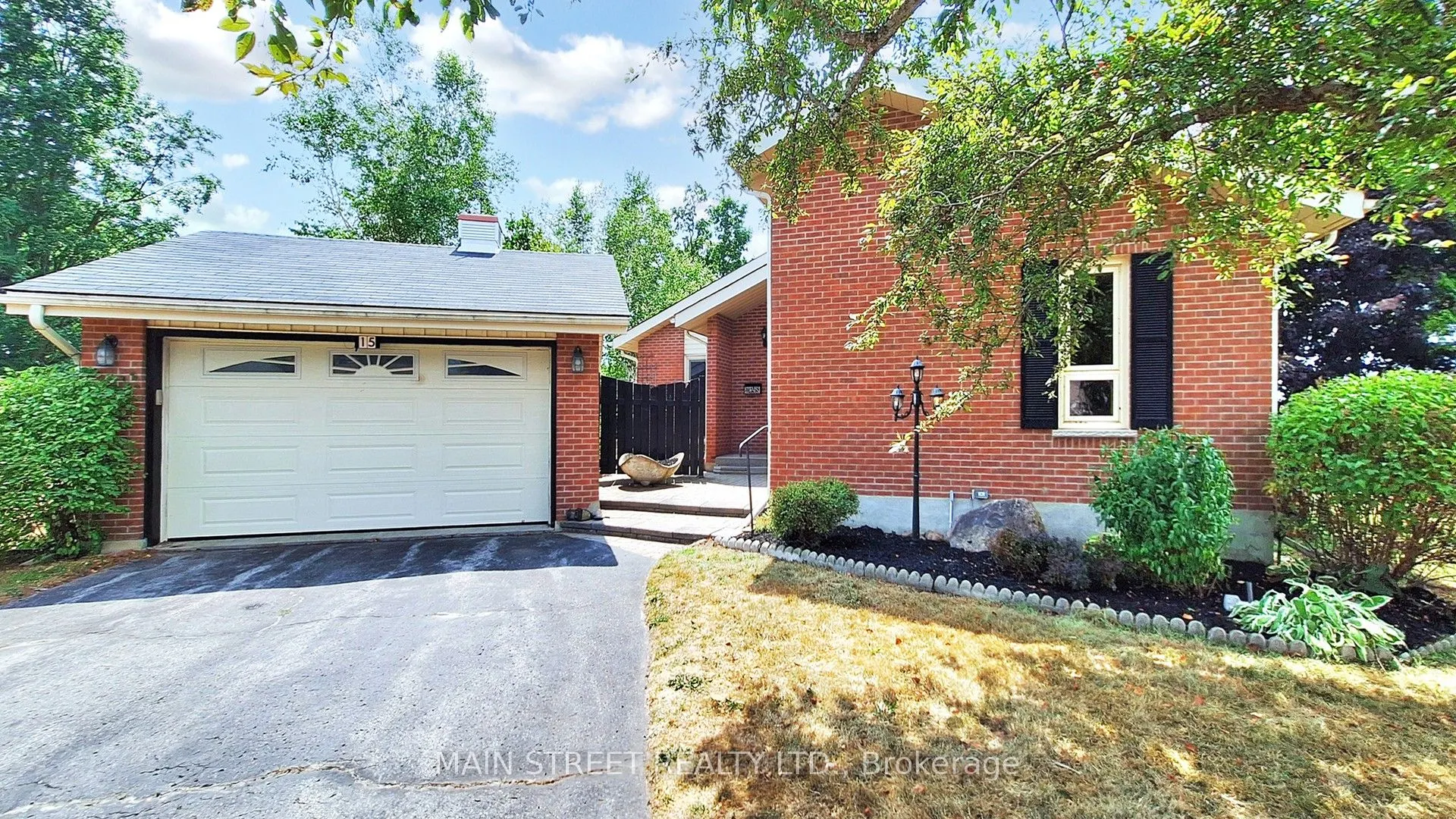 15 Windor Court