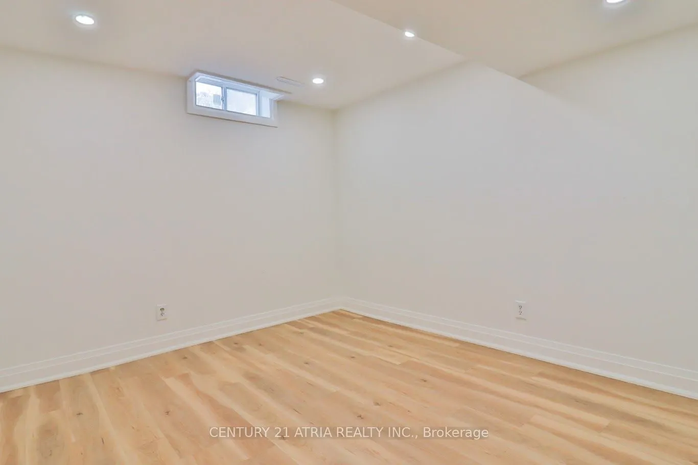 30 Pepperell Crescent