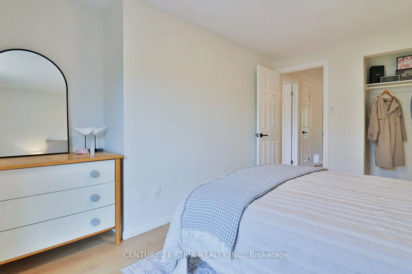 30 Pepperell Crescent