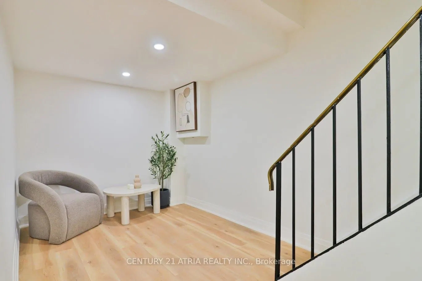 30 Pepperell Crescent