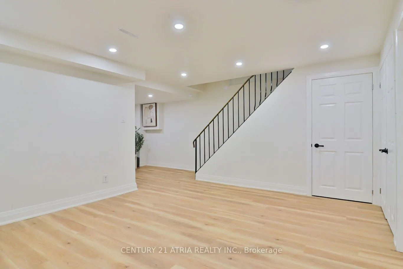 30 Pepperell Crescent