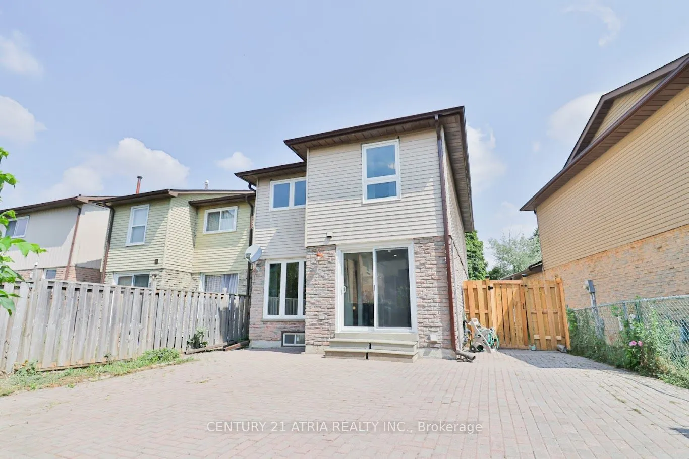 30 Pepperell Crescent