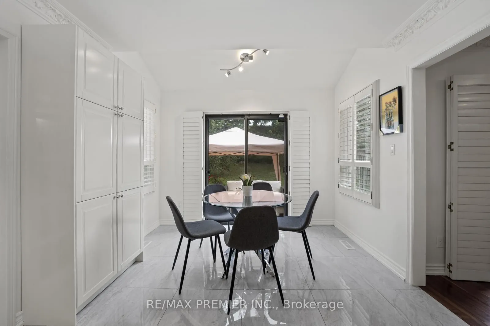 127 O'Connor Crescent