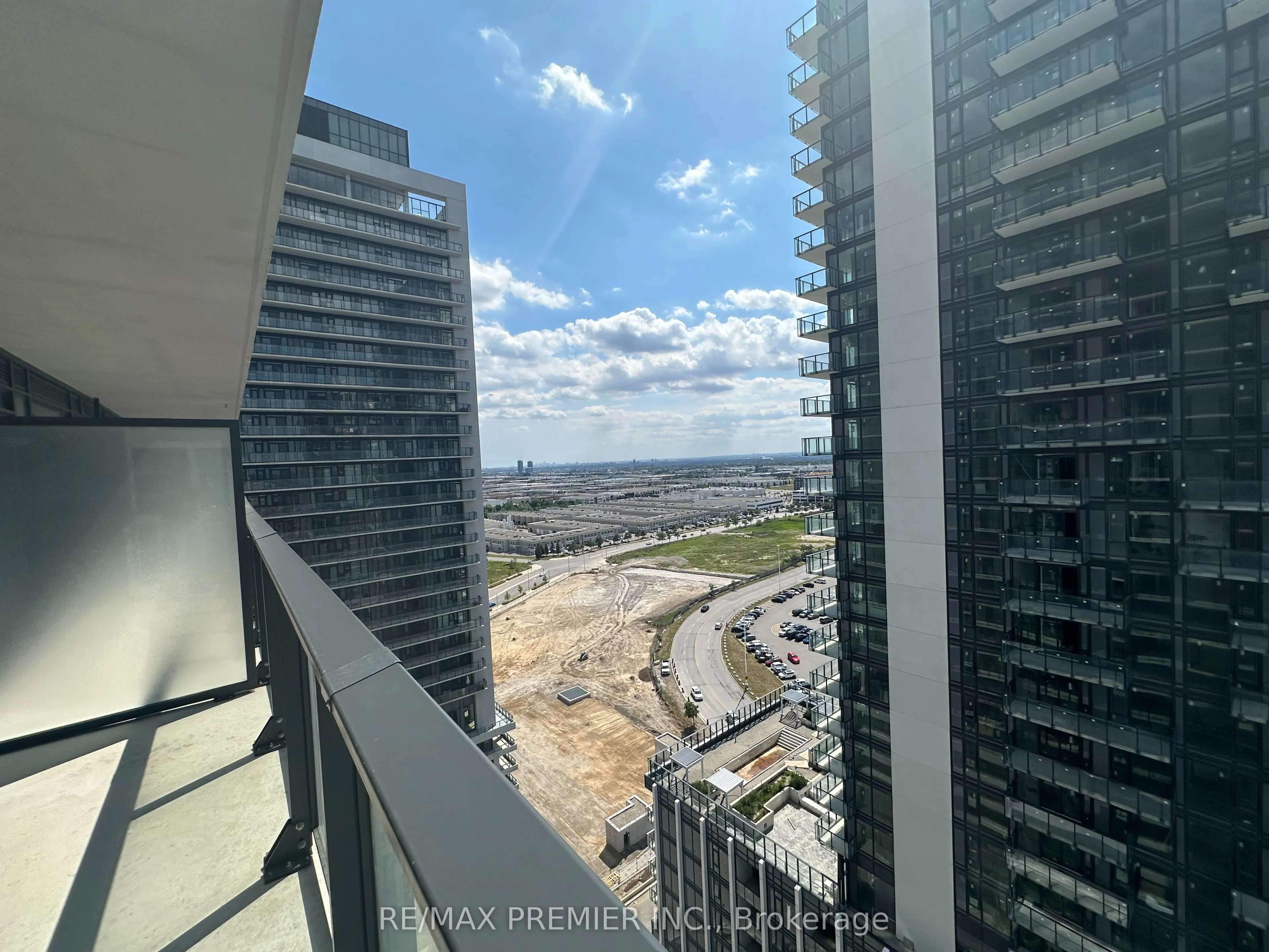 8960 Jane Street, #1903