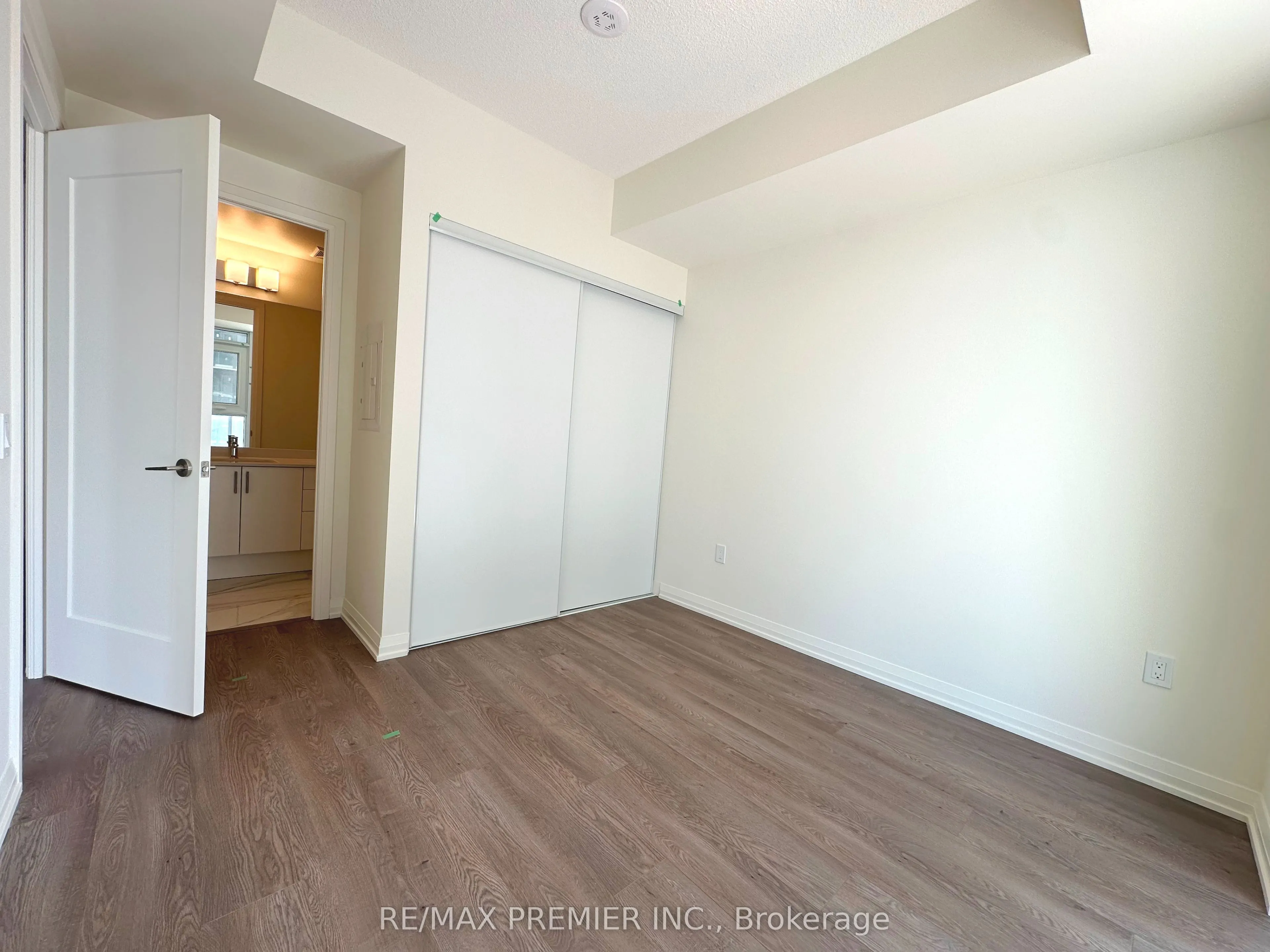 8960 Jane Street, #1903