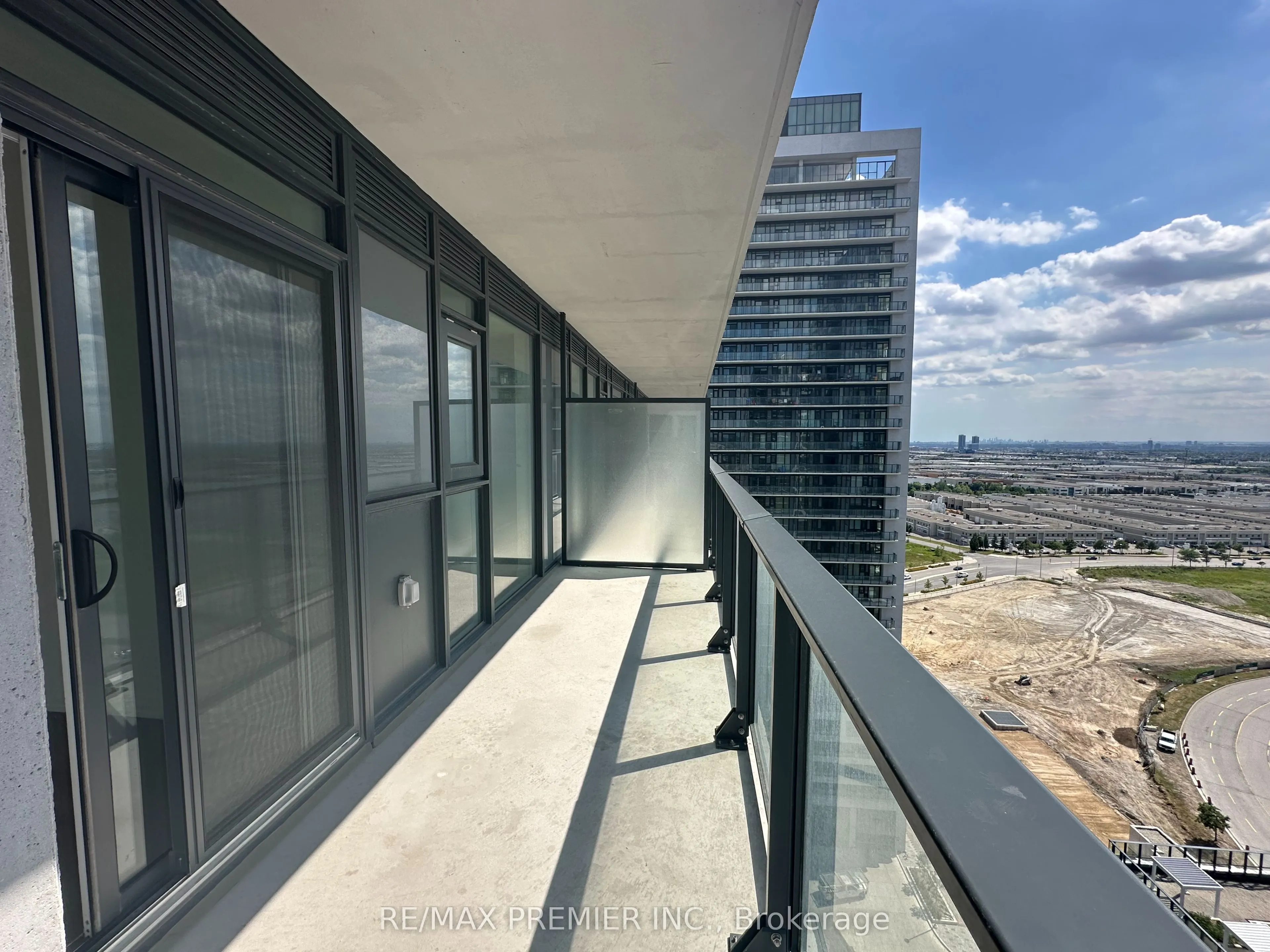 8960 Jane Street, #1903