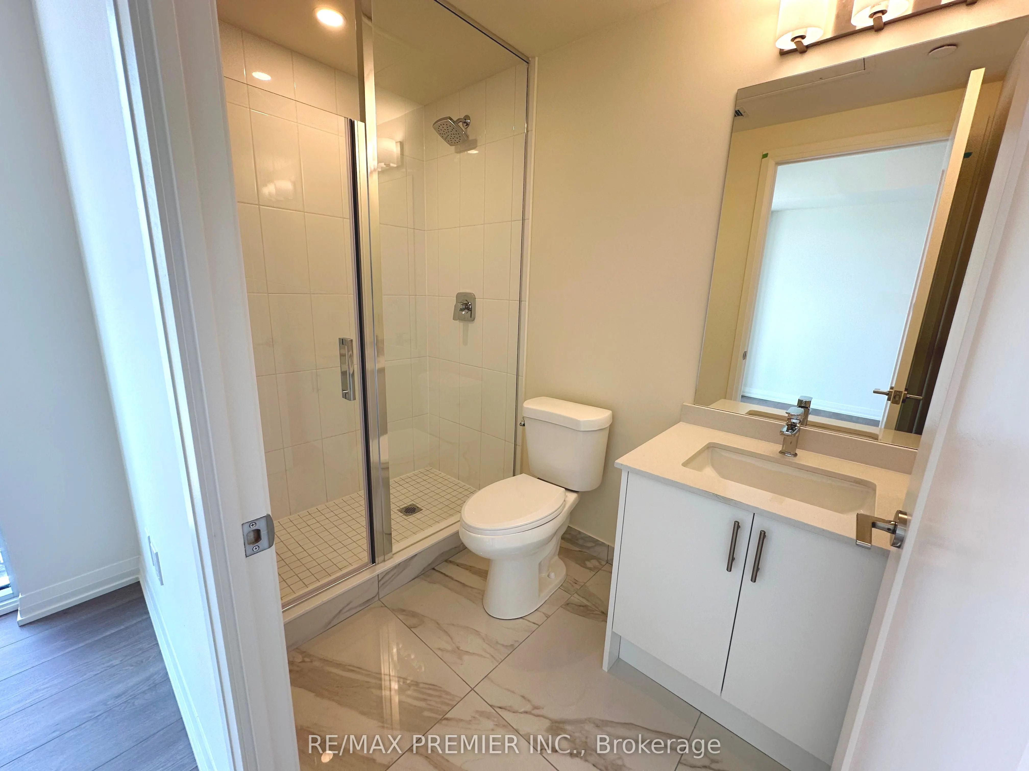 8960 Jane Street, #1903