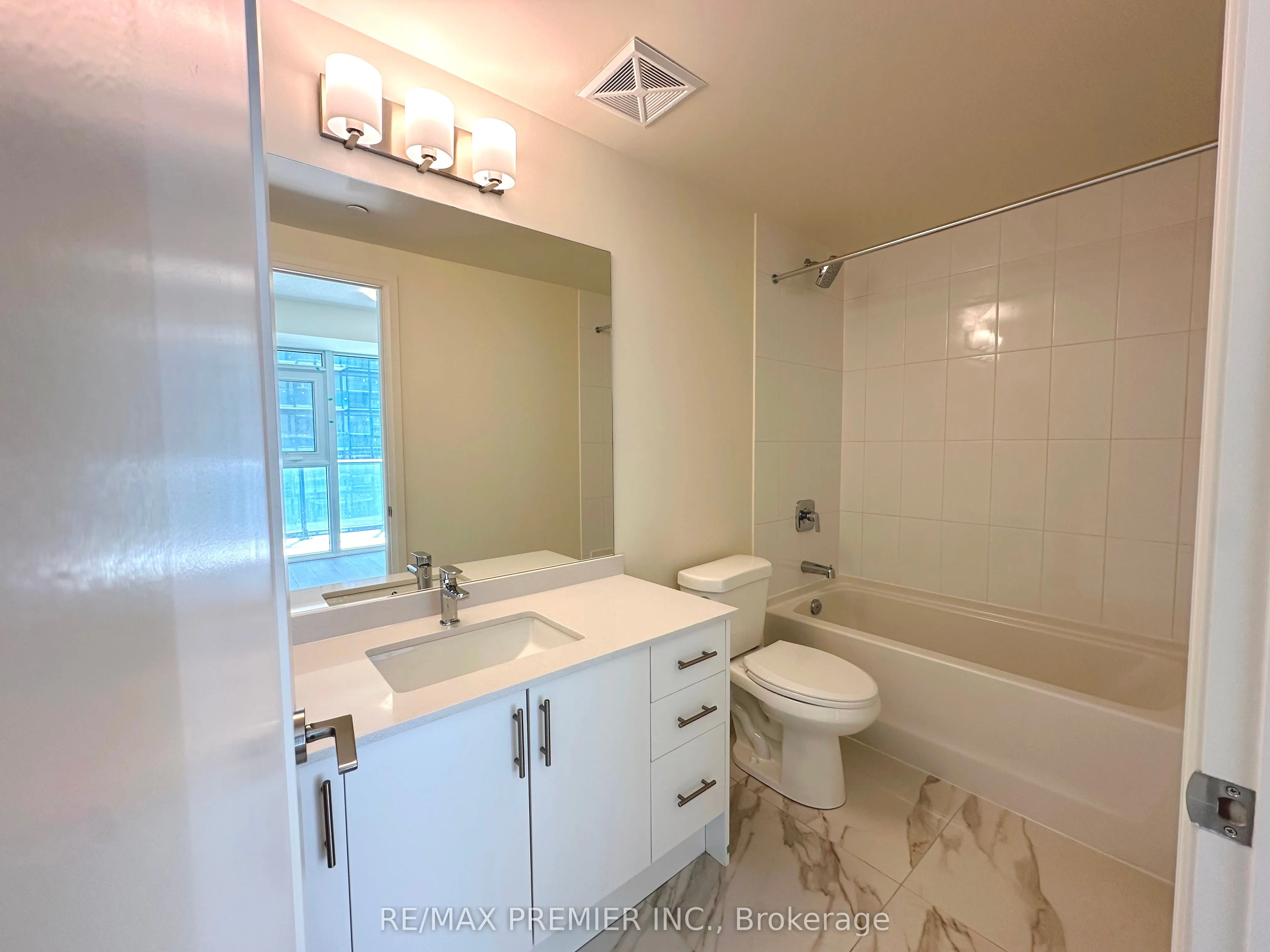 8960 Jane Street, #1903