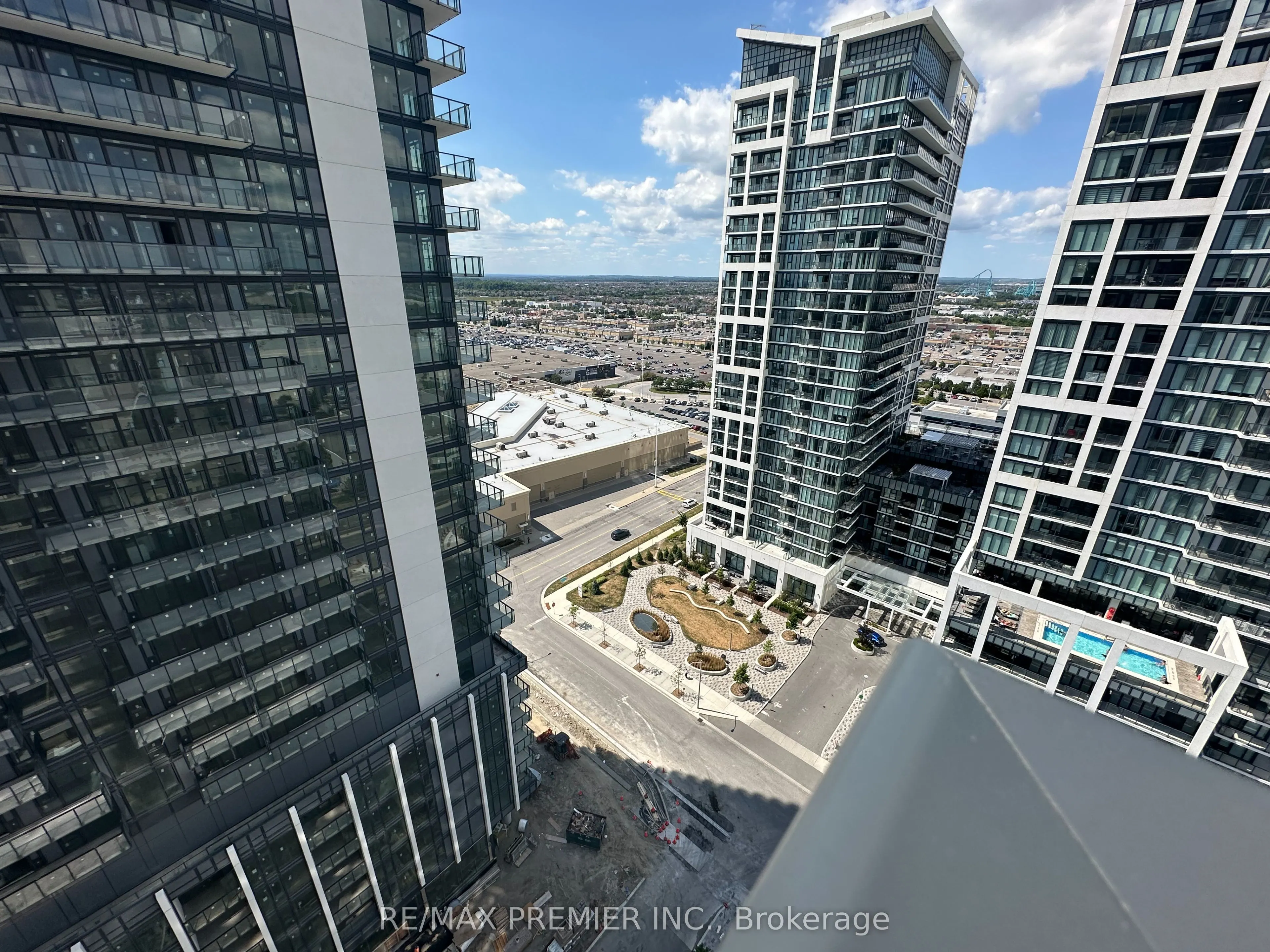 8960 Jane Street, #1903