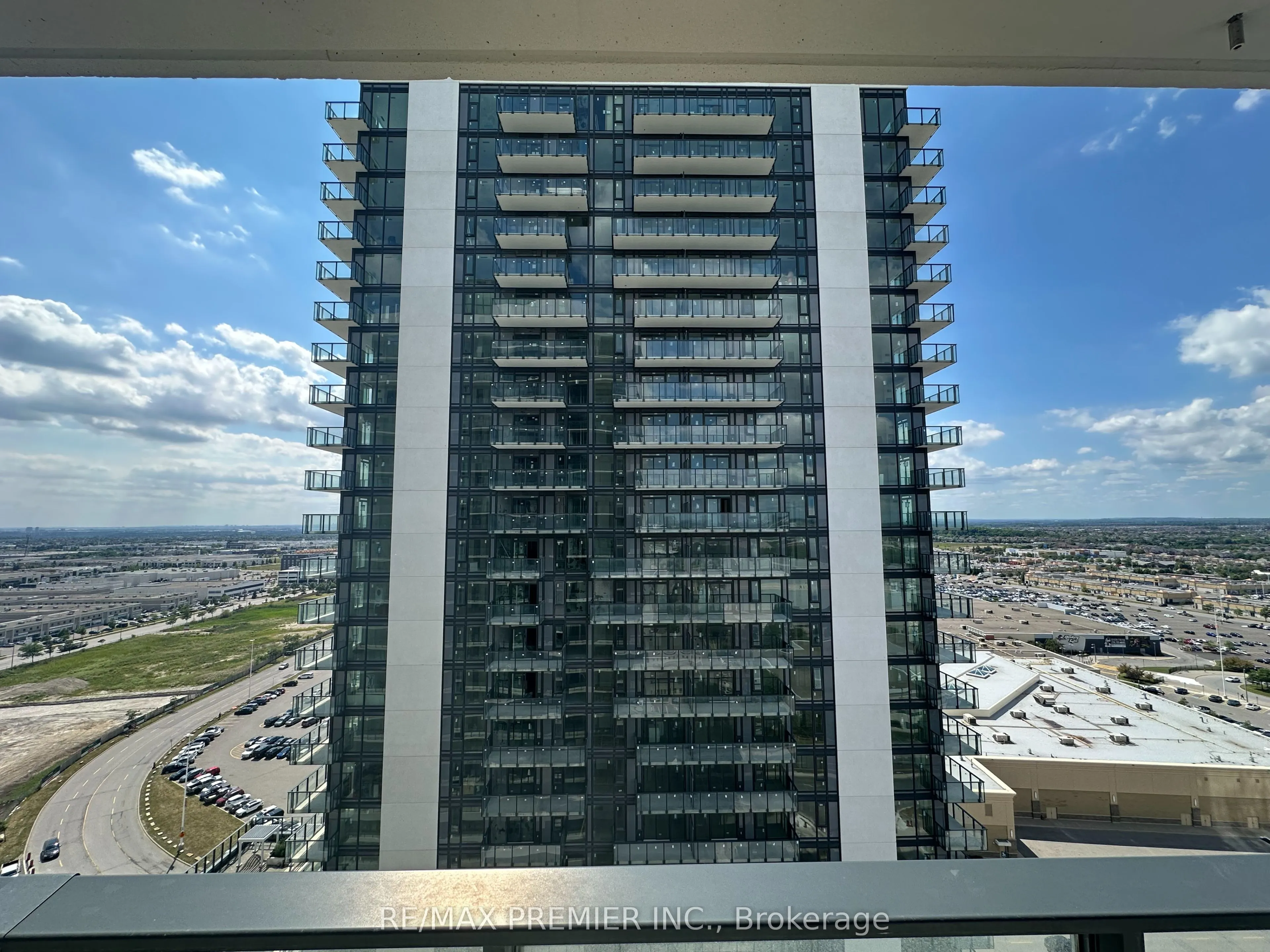8960 Jane Street, #1903