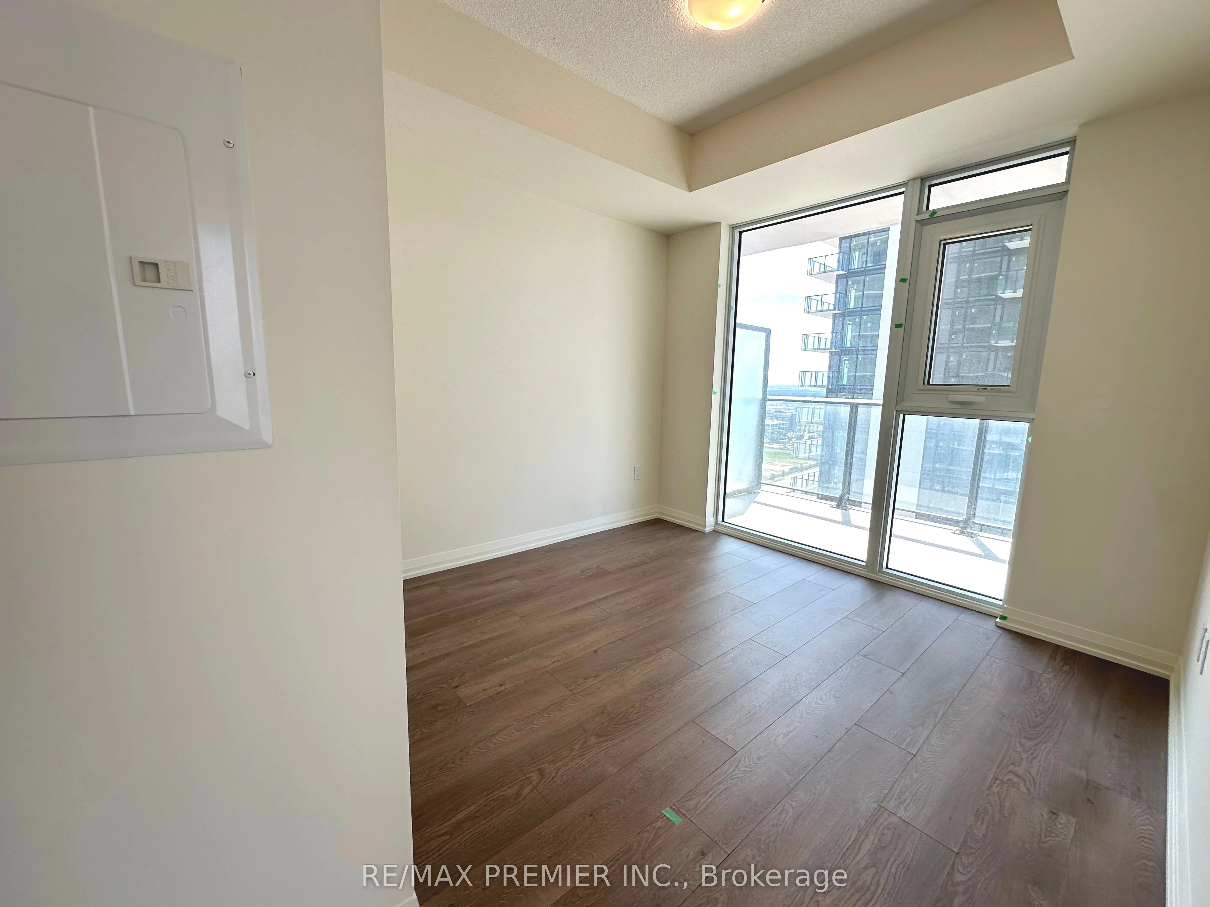 8960 Jane Street, #1903