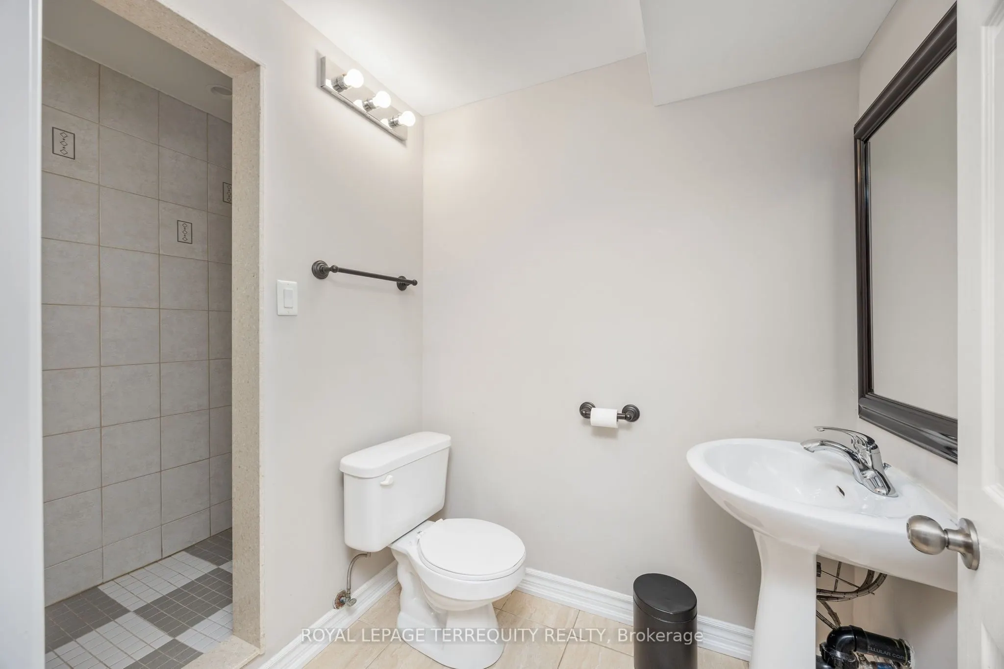 42 Arco Circle