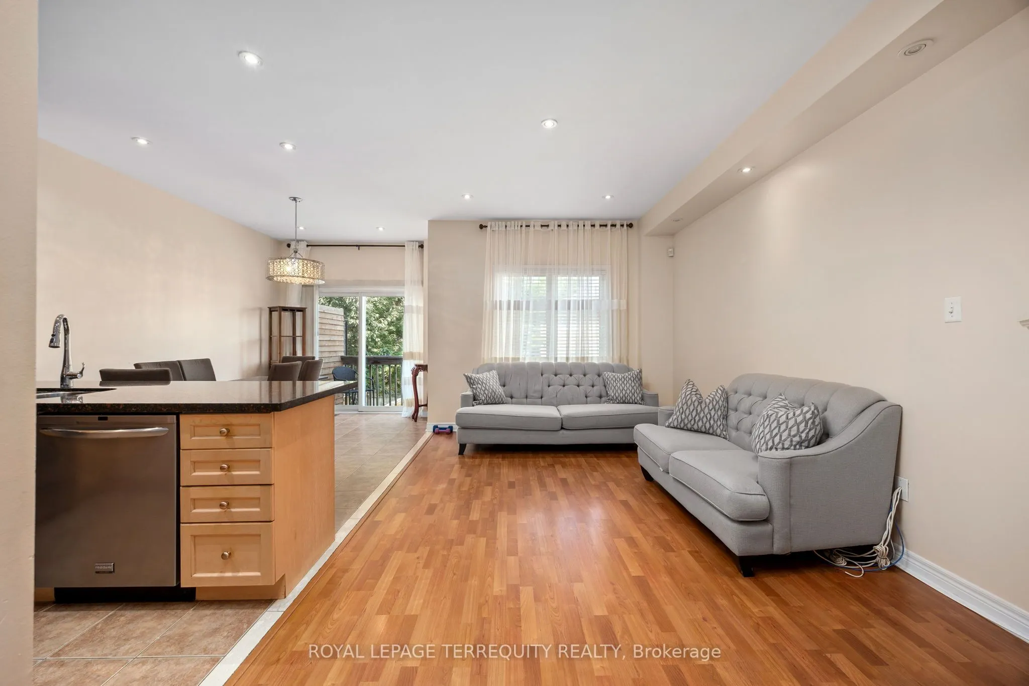 42 Arco Circle