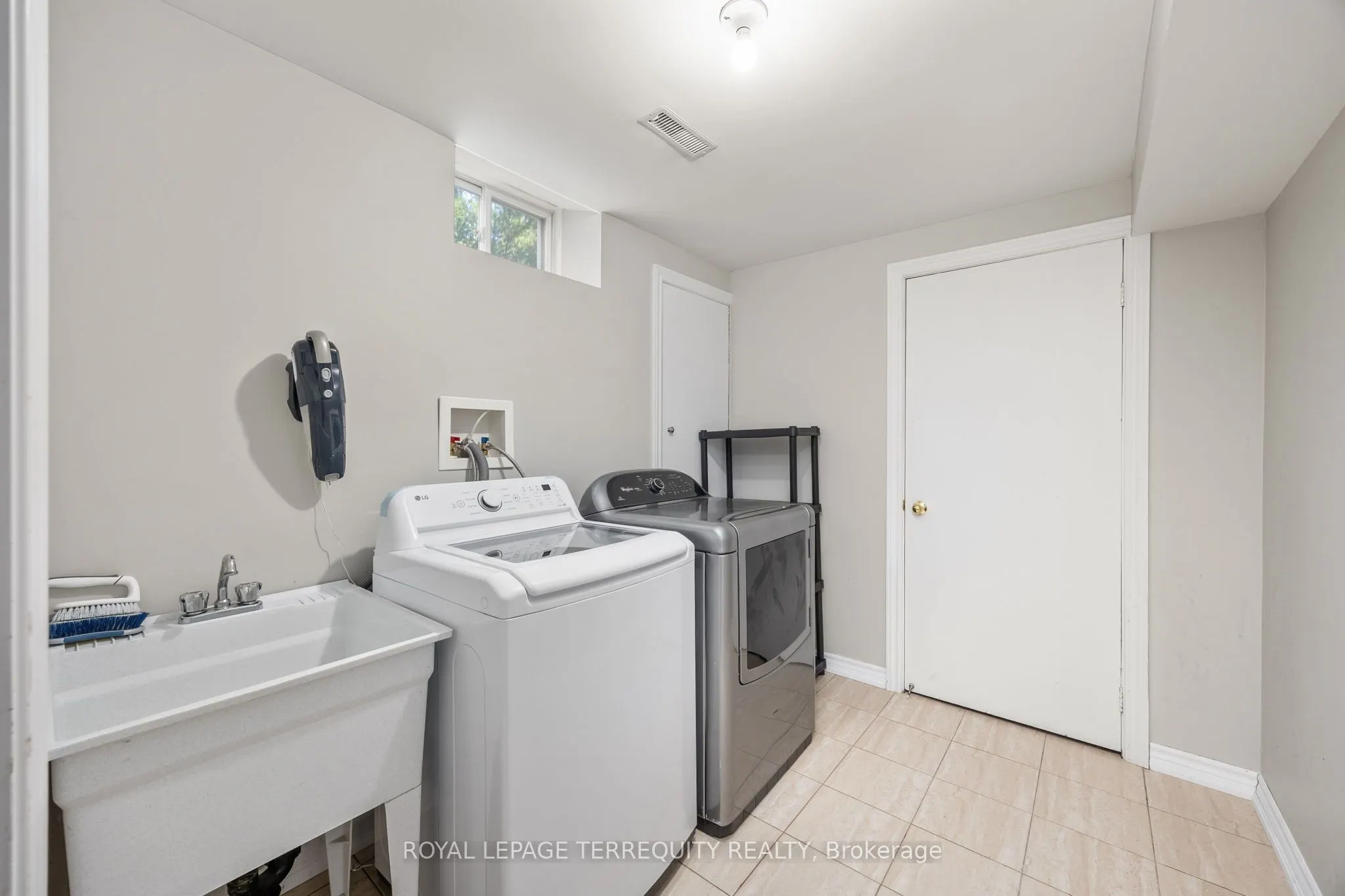 42 Arco Circle
