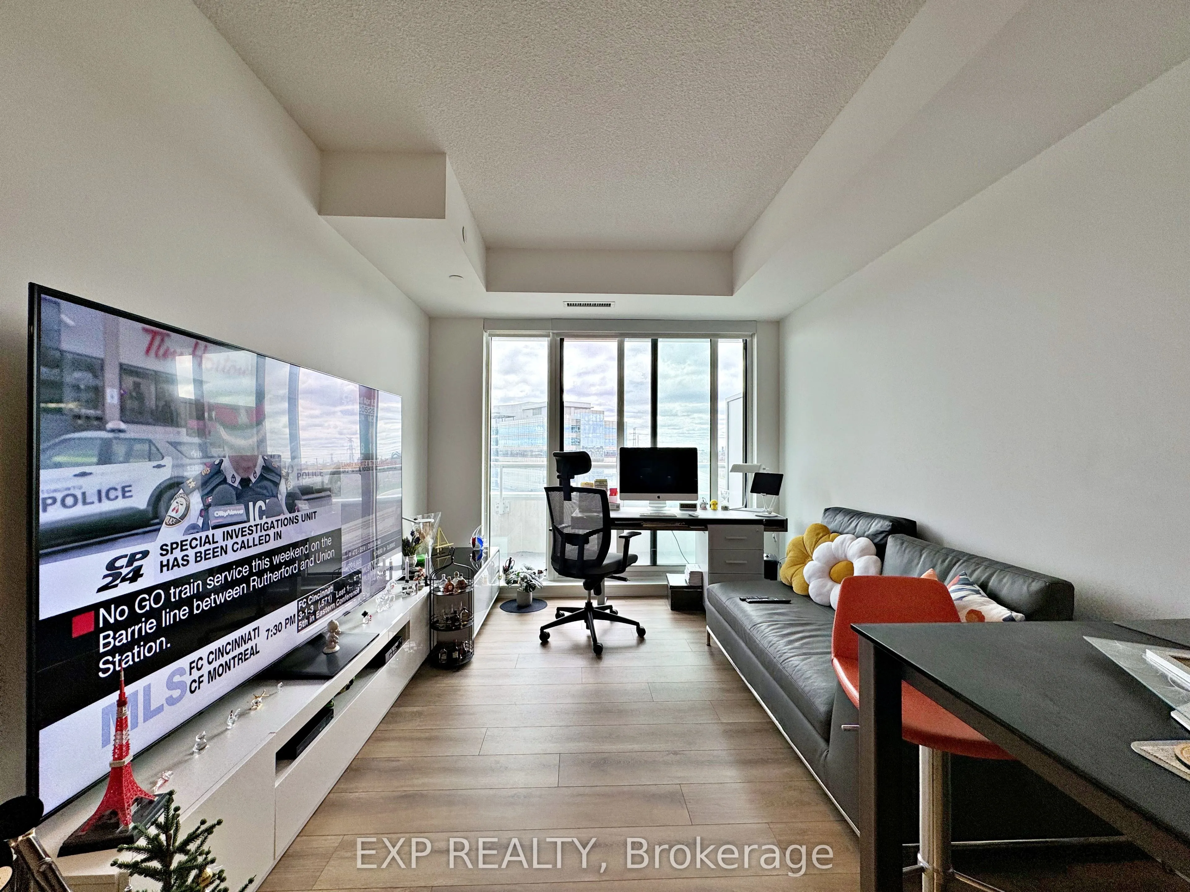 10 Rouge Valley Drive W, #712