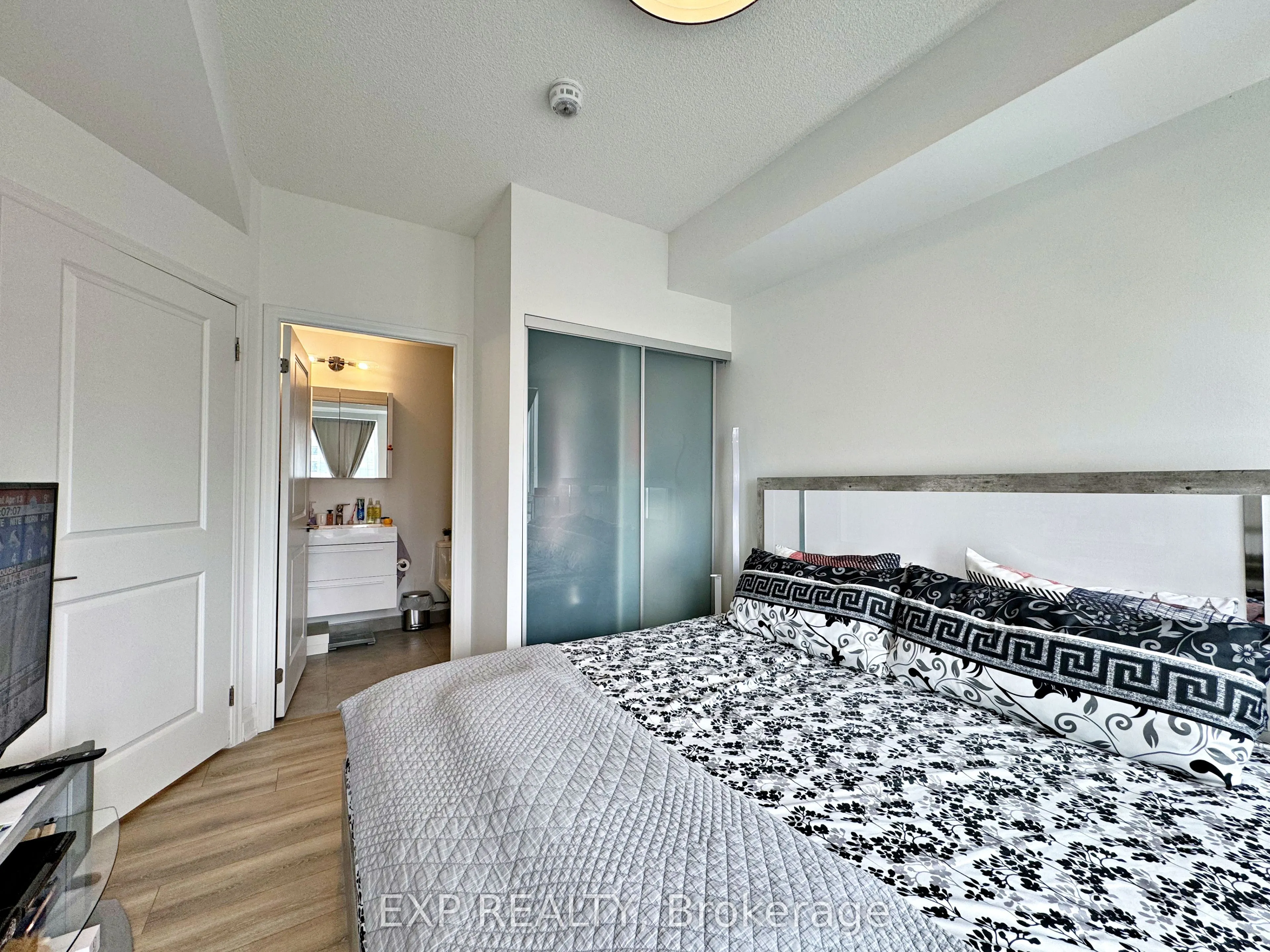 10 Rouge Valley Drive W, #712