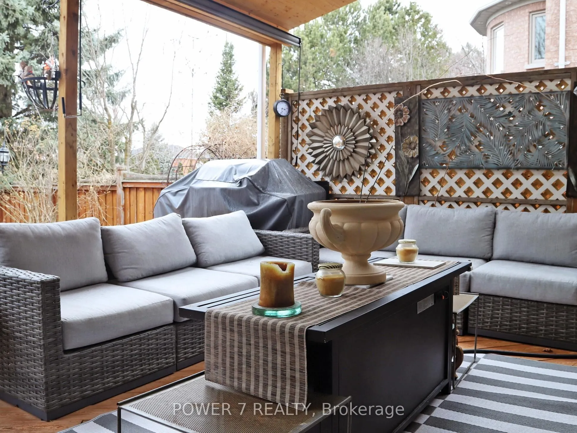 76 Silver Rose Crescent
