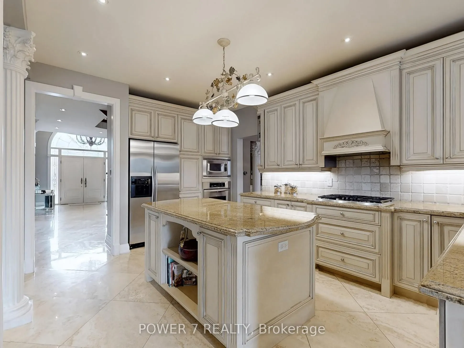 76 Silver Rose Crescent