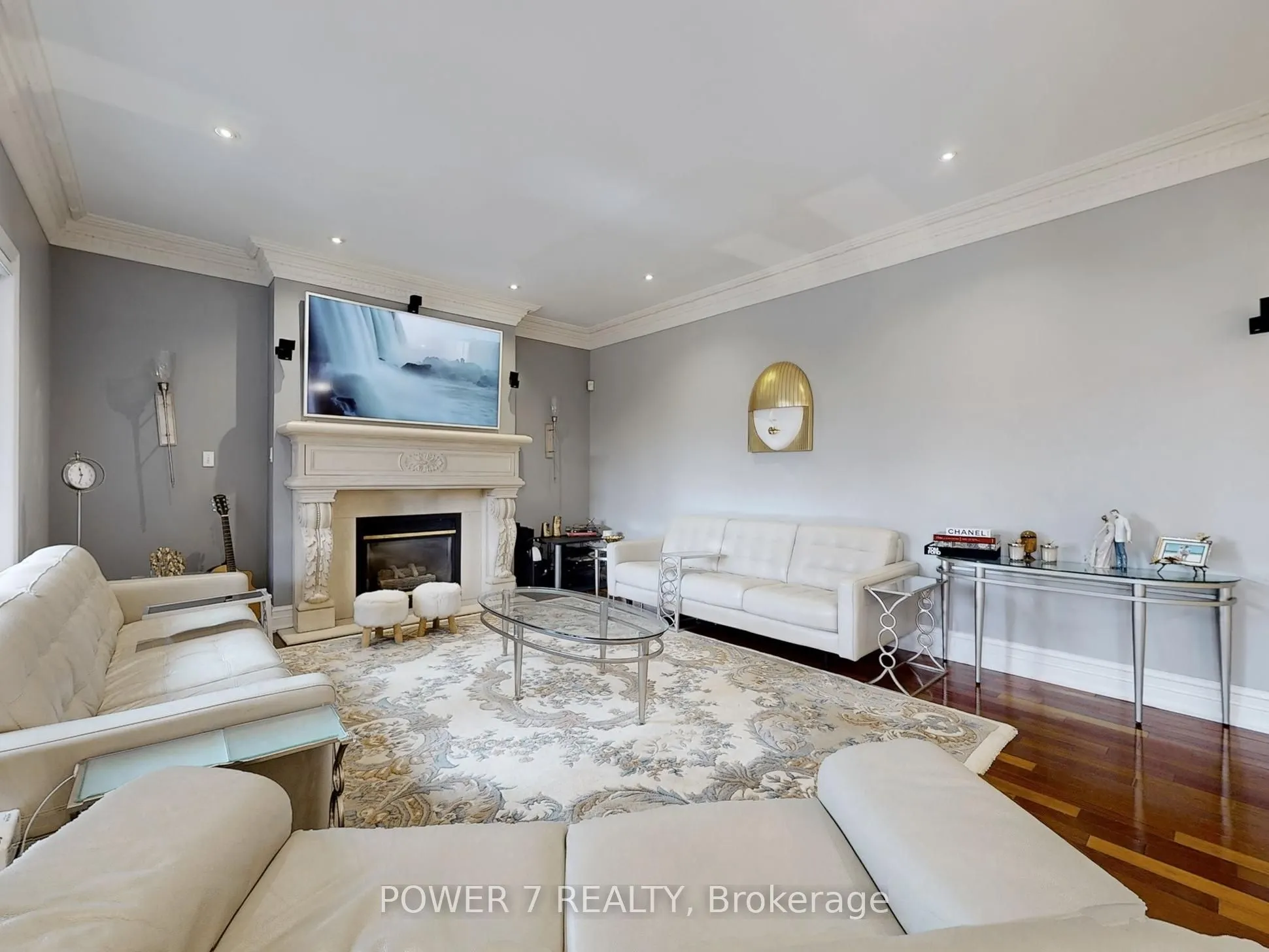 76 Silver Rose Crescent