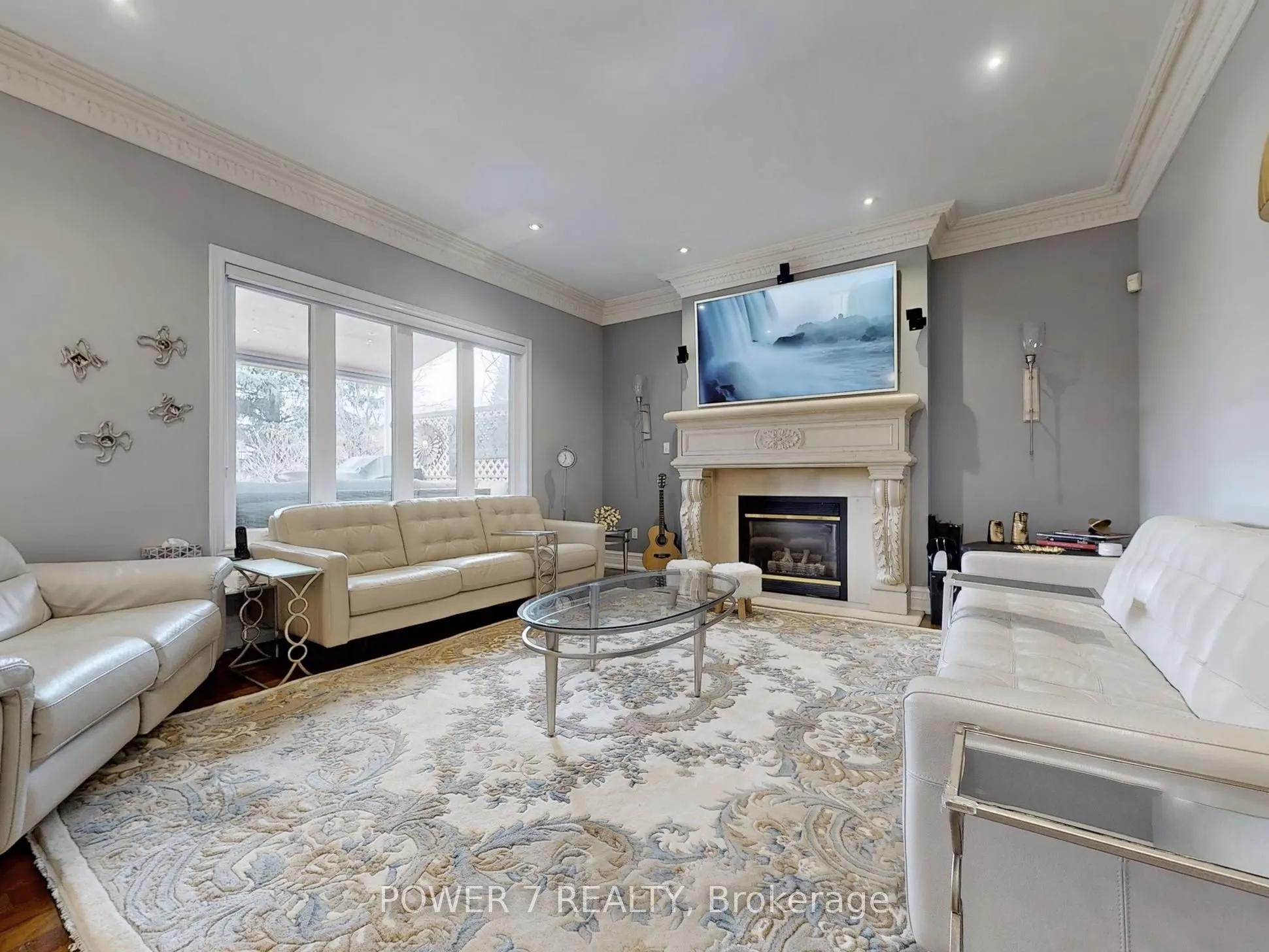 76 Silver Rose Crescent