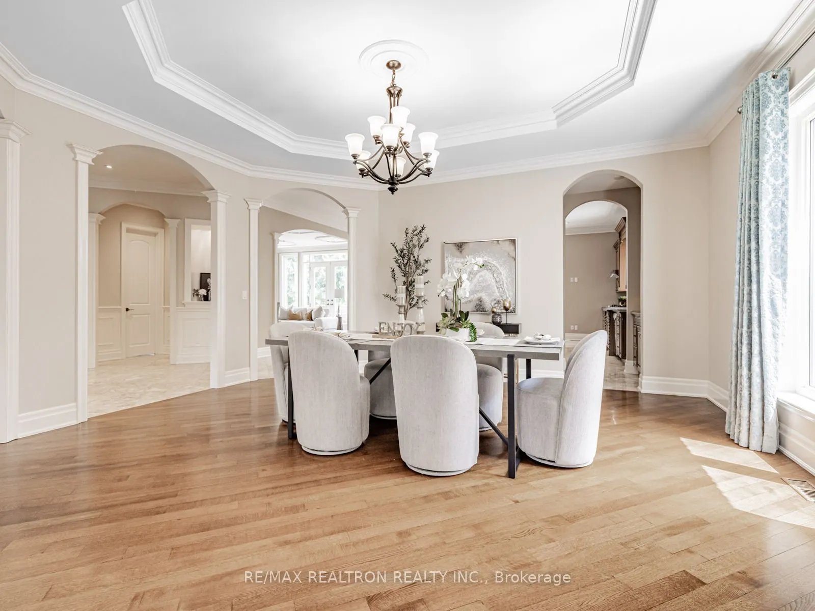 12 Orlon Crescent