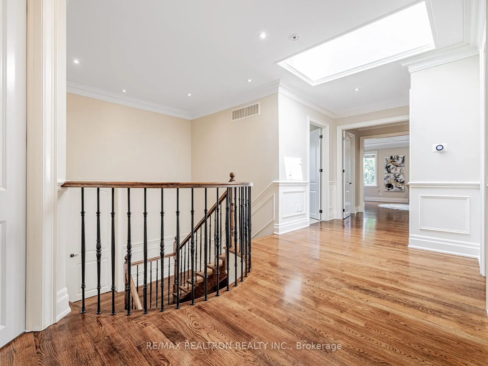12 Orlon Crescent