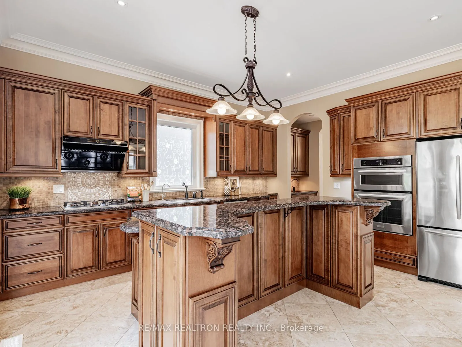 12 Orlon Crescent