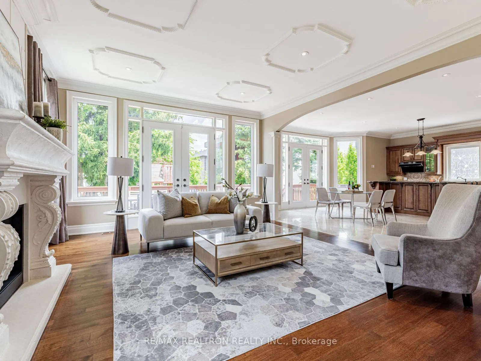12 Orlon Crescent
