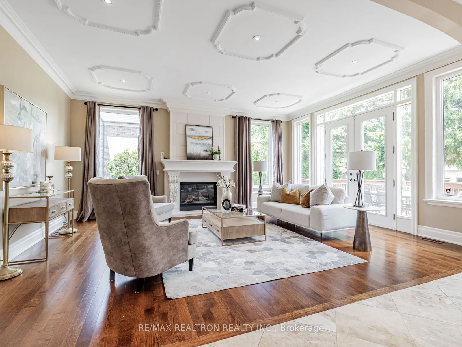 12 Orlon Crescent
