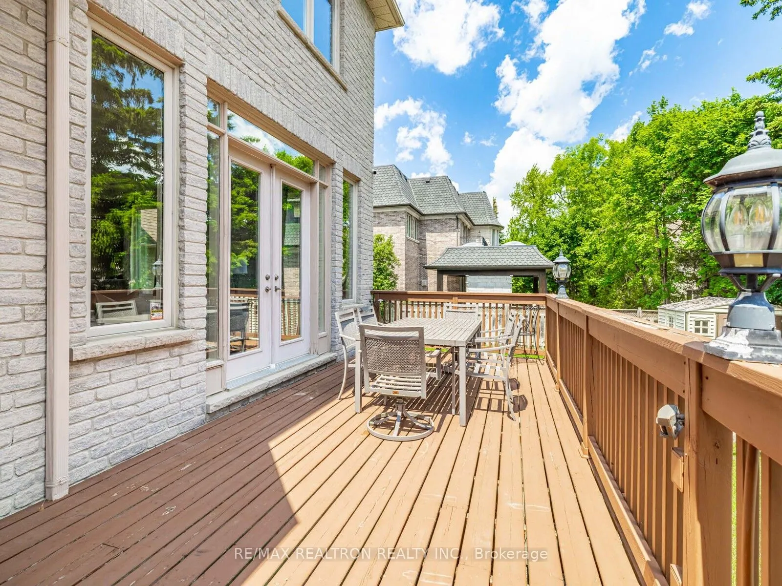 12 Orlon Crescent