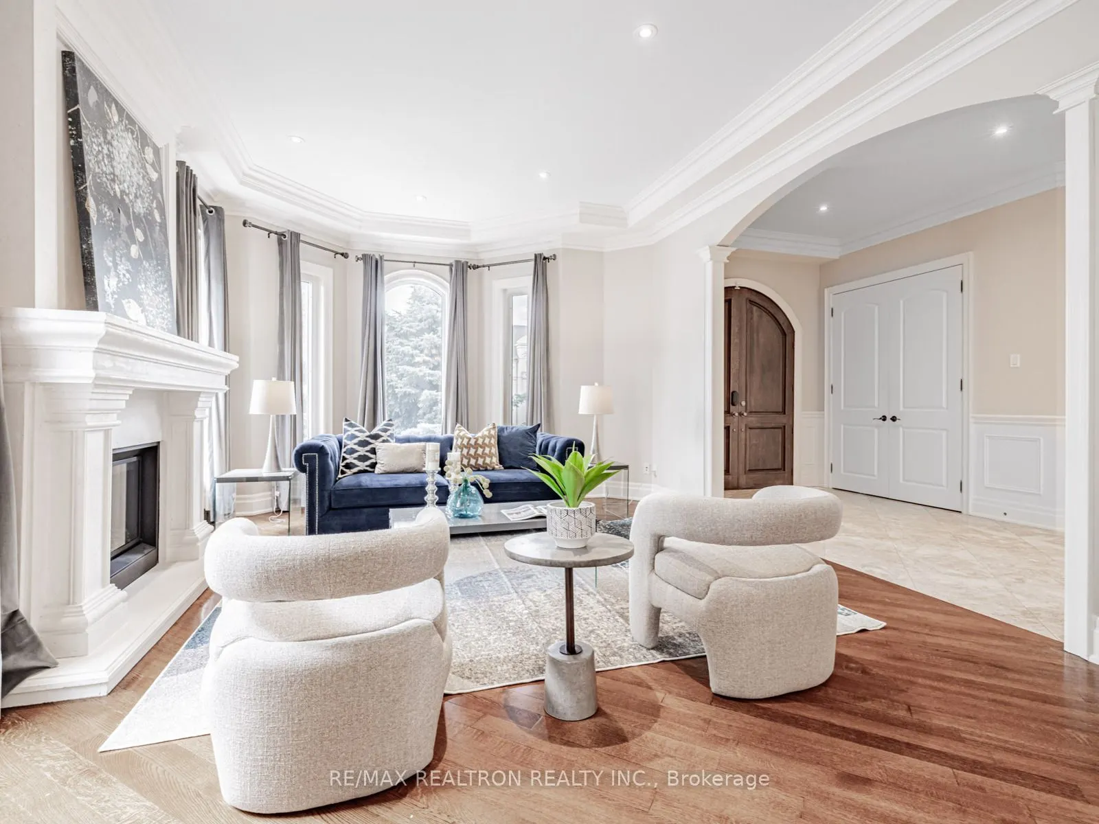 12 Orlon Crescent
