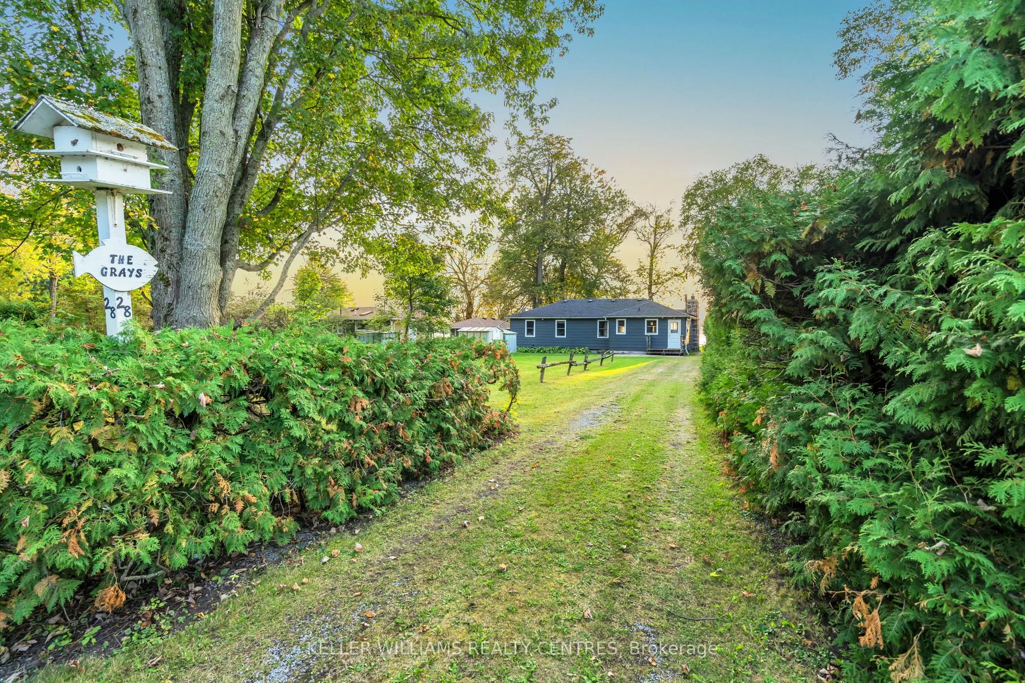 28 McRae Beach Road S