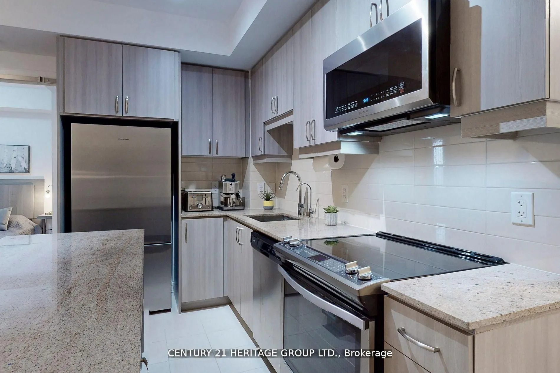 9201 Yonge Street, #319