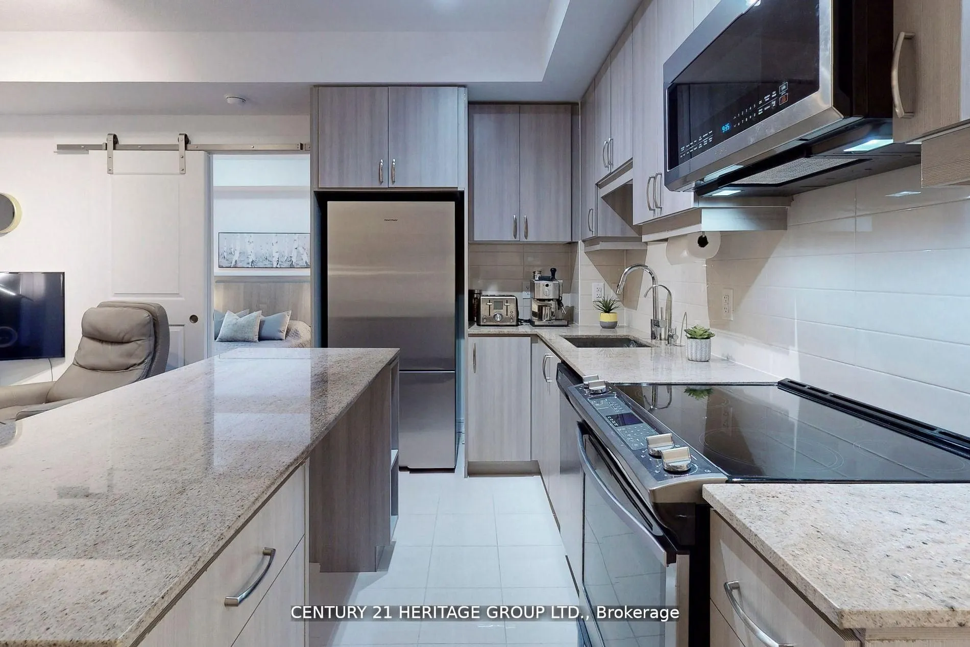 9201 Yonge Street, #319