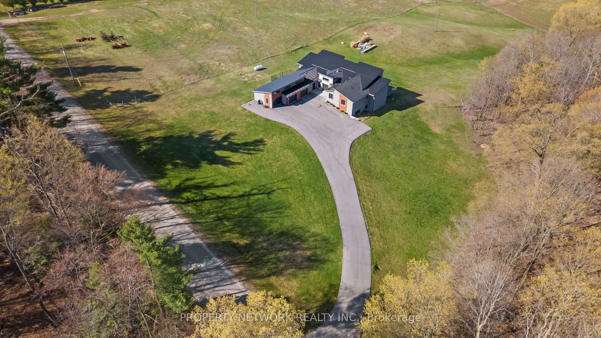 6672 Concession Road 7 Road