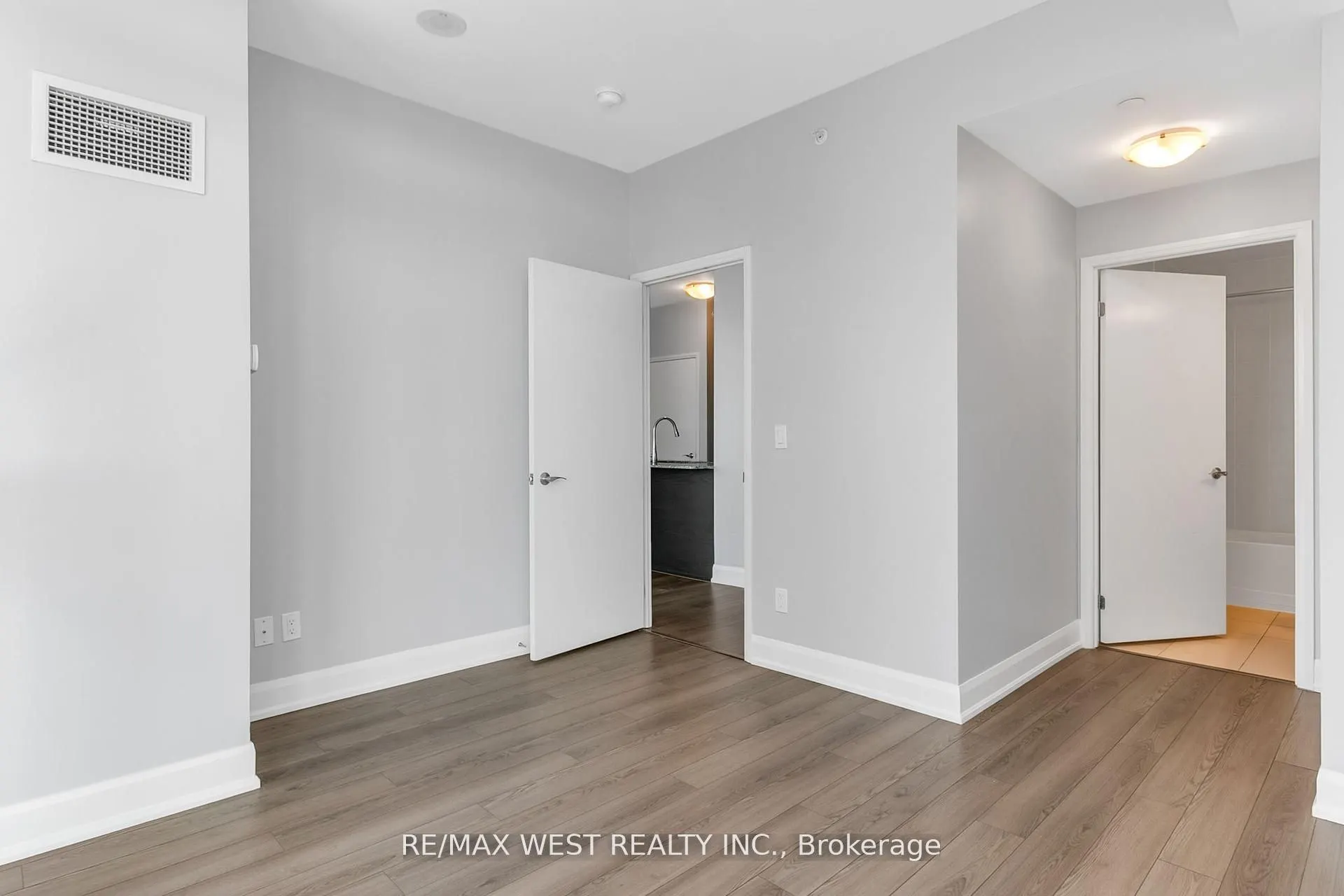 2910 Highway 7 W, #2605