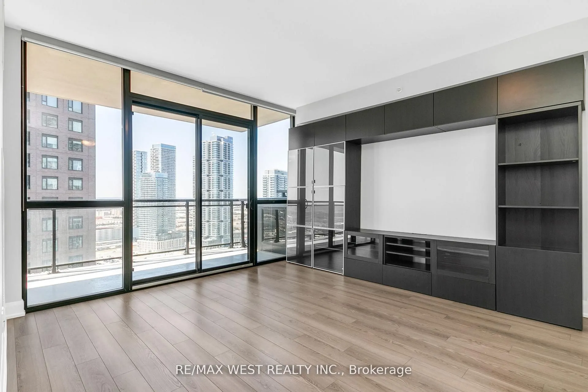 2910 Highway 7 W, #2605