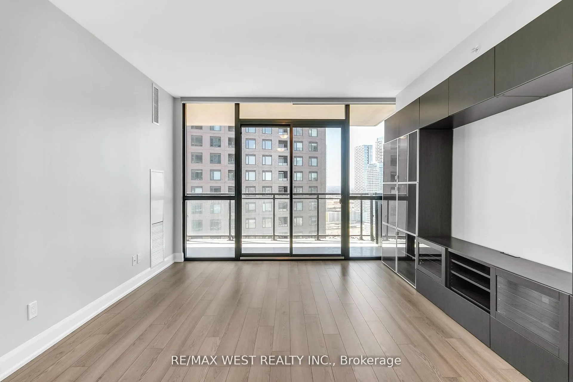 2910 Highway 7 W, #2605