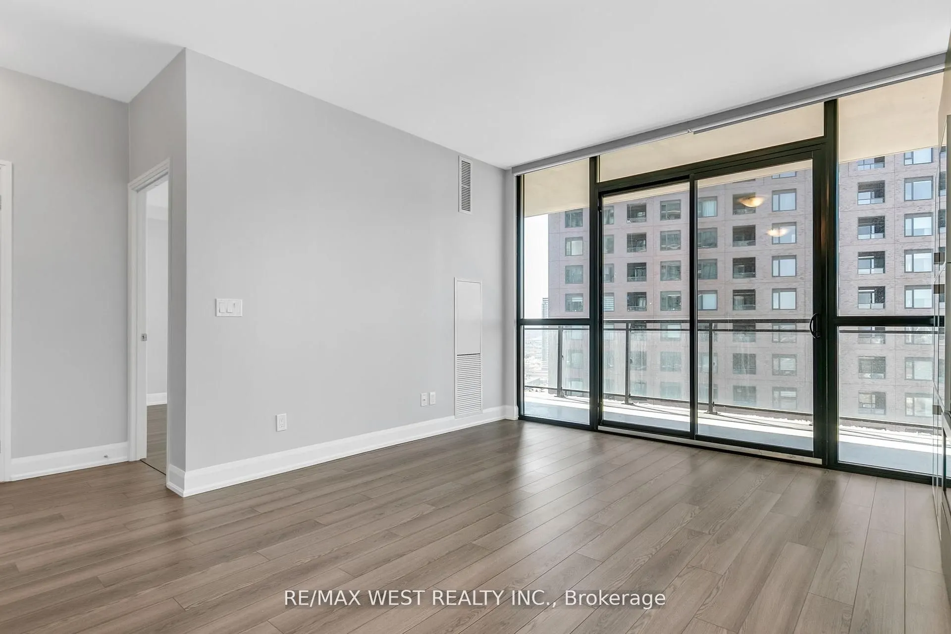 2910 Highway 7 W, #2605