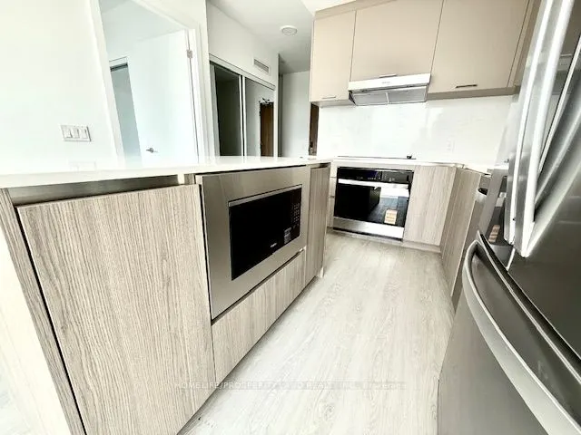 8188 Yonge Street, #506