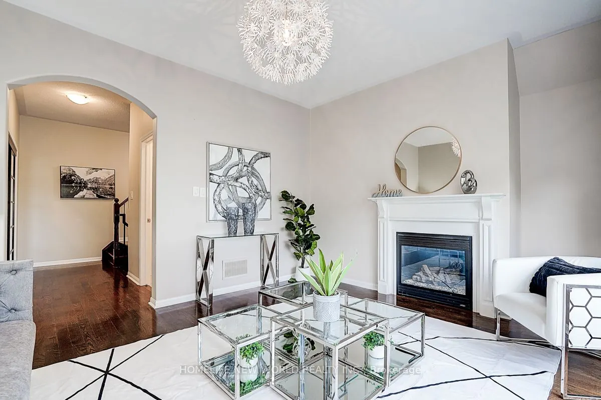 76 Bulmer Crescent
