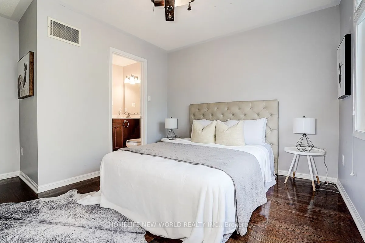 76 Bulmer Crescent